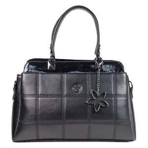 Елегантна дамска чанта в черно от еко кожа и лак 73094-17