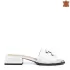 Кожени дамски елегантни чехли в бяло с нисък ток 21572-2