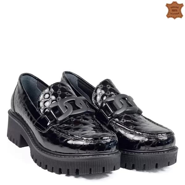 Модерни дамски обувки от естествен черен лак 21102-1