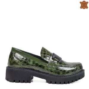 Модерни дамски обувки от естествен зелен лак 21102...