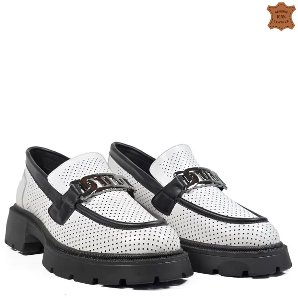 Модерни дамски обувки тип мокасини в бял цвят 21165-5