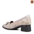 Дамски ежедневни обувки с ток от естествен лак в бежово 21199-3