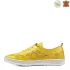 Дамски ежедневни обувки с равна подметка в жълт цвят 21233-4