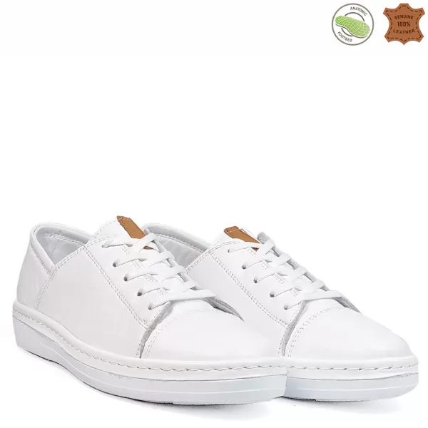 Бели дамски спортни обувки от естествена кожа с връзки 21482-1