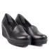 Дамски обувки от черна естествена кожа на платформ...