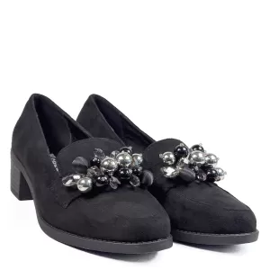 Черни велурени дамски обувки с красив аксесоар 215...