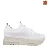 Бели пролетни дамски спортни обувки от естествена кожа 21531-4