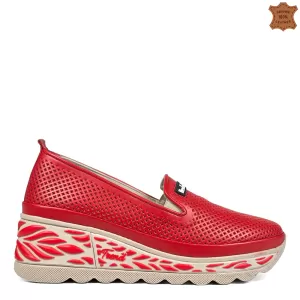 Червени дамски пролетни обувки на платформа 21532-...