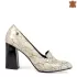 Елегантни дамски бежови обувки от естествен лак на ток 21535-3