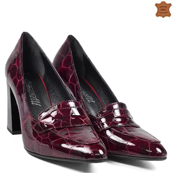 Елегантни дамски обувки от естествен лак на ток в бордо 21535-4