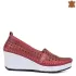 Пролетно летни дамски обувки в червено с перфорация 21550-1