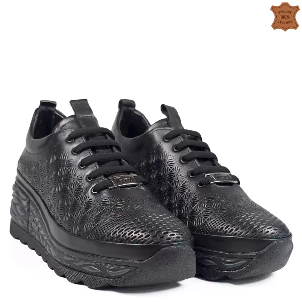 Черни спортни дамски кожени обувки на платформа 21560-1