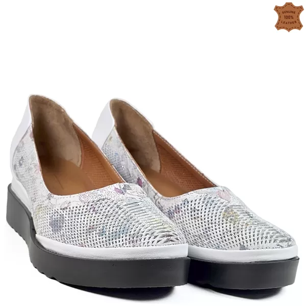 Пролетни дамски обувки от бяла ефектна кожа на платформа 21593-3