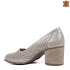 Ежедневни дамски обувки в бежов цвят на среден ток 21608-2