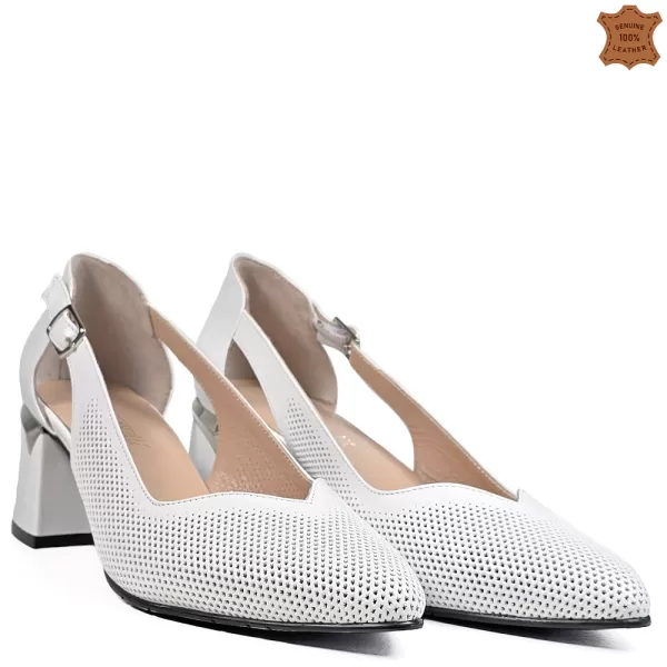 Елегантни дамски пролетни обувки в бяло на среден ток 21620-1