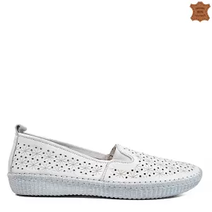 Бели дамски пролетно летни обувки с шито равно ходило 21738-1