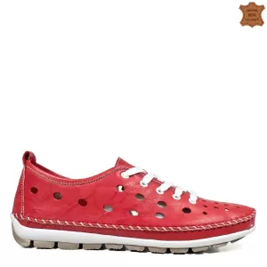 Дамски равни летни обувки в червен цвят 24042-3...