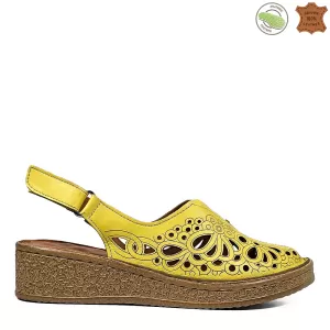 Жълти дамски сандали от естествена кожа с перфорация 21556-4