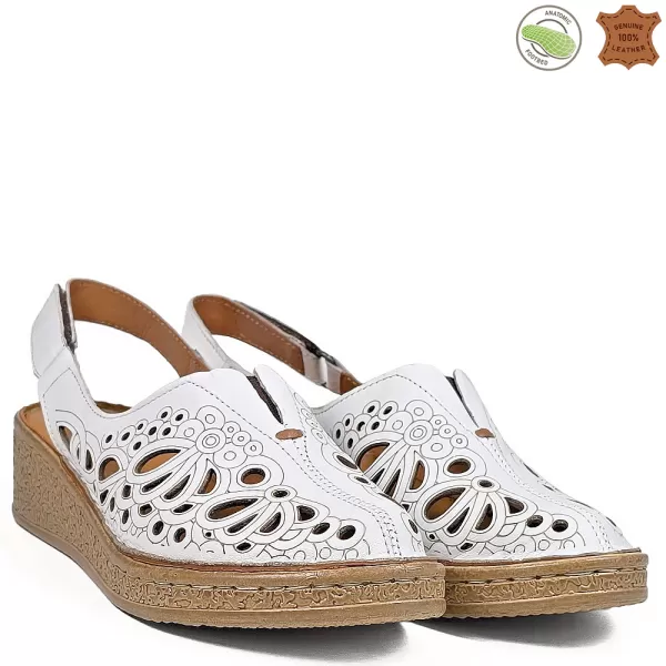 Бели дамски сандали от естествена кожа с перфорация 21556-7