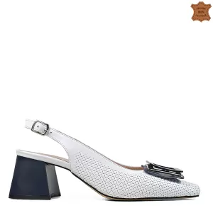 Елегантни дамски кожени сандали в бяло и синьо на ток 21557-8