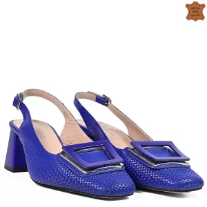 Елегантни дамски кожени сандали в турско синьо на ток 21557-9