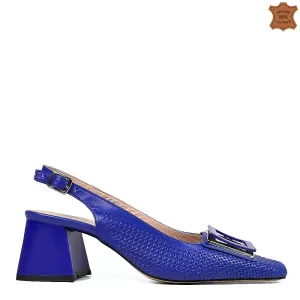 Елегантни дамски кожени сандали в турско синьо на ток 21557-9