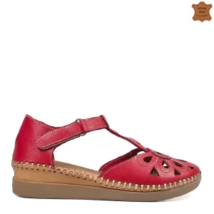 Дамски сандали от естествена кожа с перфорация в червено 21674-4