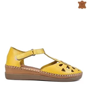 Дамски сандали от естествена кожа с перфорация в жълто 21674-5
