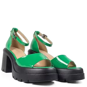 Лачени дамски сандали Eliza в зелен цвят на висок ...