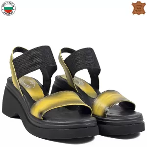 Български дамски сандали с ластик на платформа в жълто 21727-2