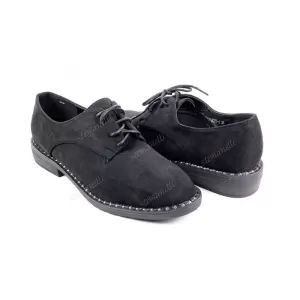 Черни дамски обувки на нисък ток от еко велур...