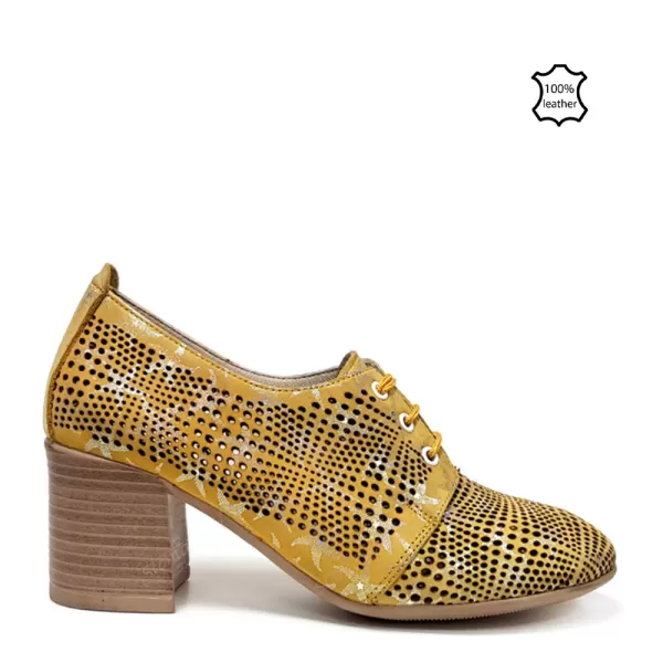 Жълти летни дамски обувки с връзки на ток