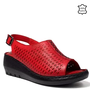 Червени дамски сандали от естествена кожа 23953-3...
