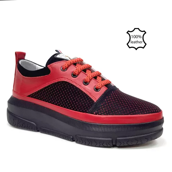 Дамски обувки с перфорация в черно и червено