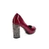 Дамски лачени елегантни обувки с красив ток в бордо