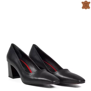 Дамски елегантни обувки в черен цвят от естествена...