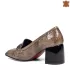 Дамски елегантни обувки от естествен лак в бежово 21200-2