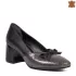 Дамски елегантни обувки със среден ток в сиво и черно 21201-1