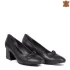Черни кожени дамски елегантни обувки с широк ток 21202-1