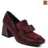 Елегантни дамски обувки от ефектна кожа в бордо 21460-2
