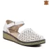 Дамски летни обувки със затворени пръсти и пета в бяло 21273-4