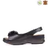 Черни дамски кожени сандали на малка платформа 21391-1
