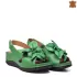 Зелени дамски сандали с голямо цвете на платформа 23993-7