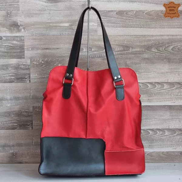 Голяма дамска кожена чанта в червен и черен цвят 73033-23