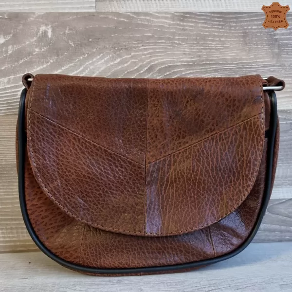 Малка дамска чанта от естествена кожа в кафяв цвят 73055-29