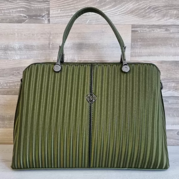 Дамска чанта с ефектна 3D кожа в зелен цвят 73098-7