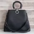 Кокетна черна дамска чанта с кръгли дръжки 75056-1