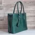 Голяма дамска чанта от зелена еко кожа с принт кроко 75070-4