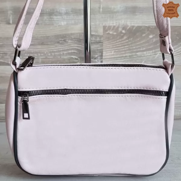 Дамска чанта от естествена кожа в бледо розов цвят 75083-11