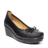 Черни дамски обувки с деколте на платформа 21070-1